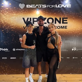 Barbora Mlejnková a Dominika Horáková na festivalu.
