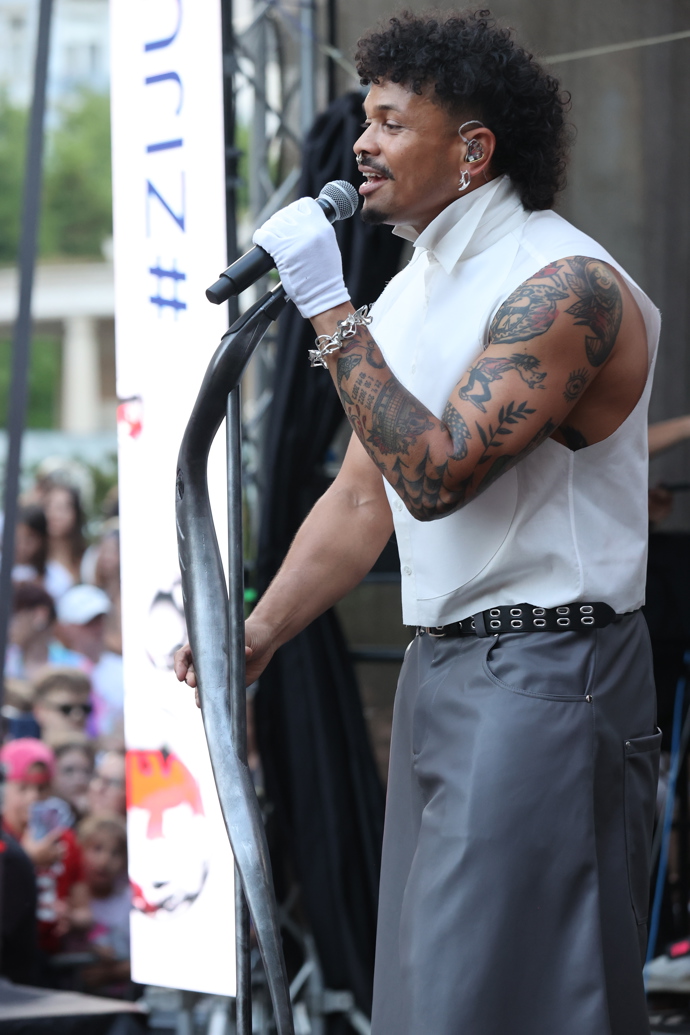 Ben Cristovao během své show.. 