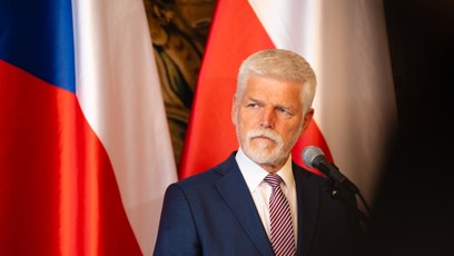 FOTO: Eva Pavlová a Petr Pavel přivítali prezidenta Polska a jeho ženu.