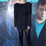 Diana Dulínková přišla v monolitu černé - k černým minišatům oblékla černé punčochy. 