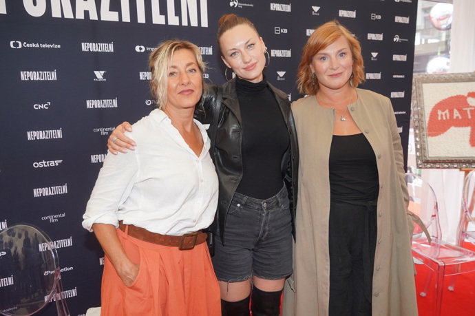 S kolegyněmi Natalií Germani a Vandou Hybnerovou. 