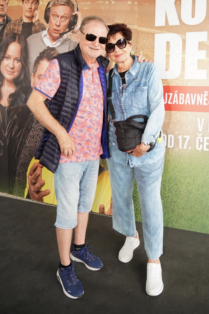Manželka Petra, Mirka, si potrpí spíše na sportovnější modely. 