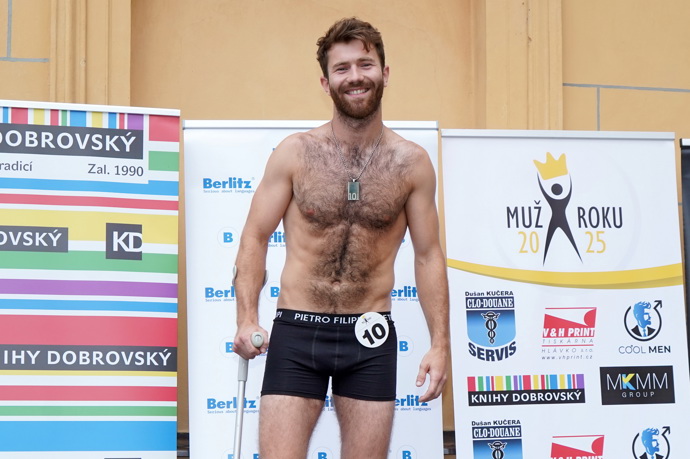 Marek Vybíral ve spodním prádle.