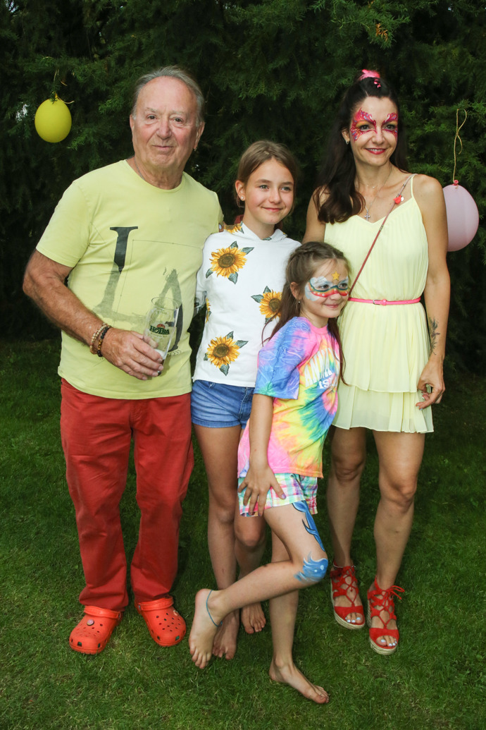 V roce 2020 se letní party u Petra Jandy nesla v duchu pestrých barev. 