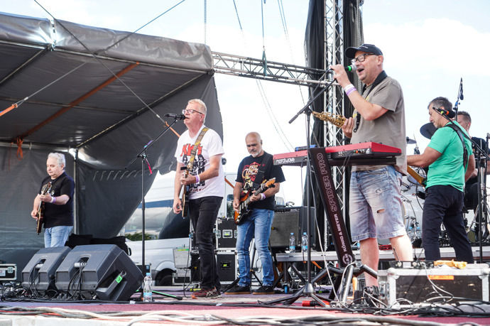 Skupinu Mňága a Žďorp si můžete poslechnout během několika letních festivalů. 