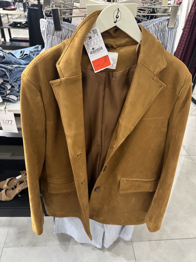 Sako z umělé broušené kůže vás vyjde na 399 Kč.