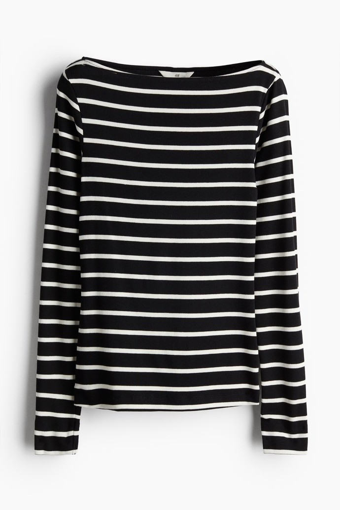 Top s lodičkovým výstřihem, H&M, 359 Kč