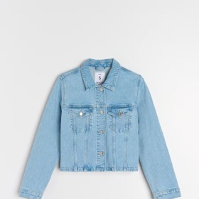 Podobný model koupíte například v Sinsay za 359 Kč.