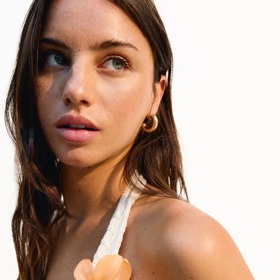 Balení 2 ks květinových sponek do vlasů, Bershka, 269 Kč