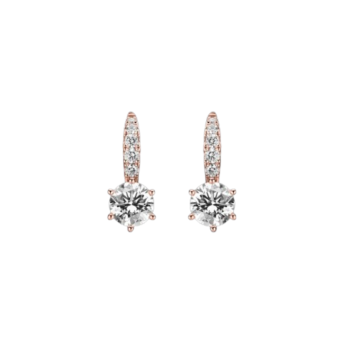 Andrea Bartošková svůj závěrečný look doplnila také těmito náušnicemi z 14 karátového růžového zlata s diamanty od ALO Diamonds. Prodávají se od 43 596 Kč.