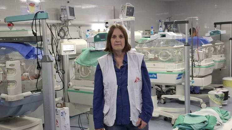 Lékařka Joanne Perry pracuje v nemocnici Helou v metropoli Gaza.