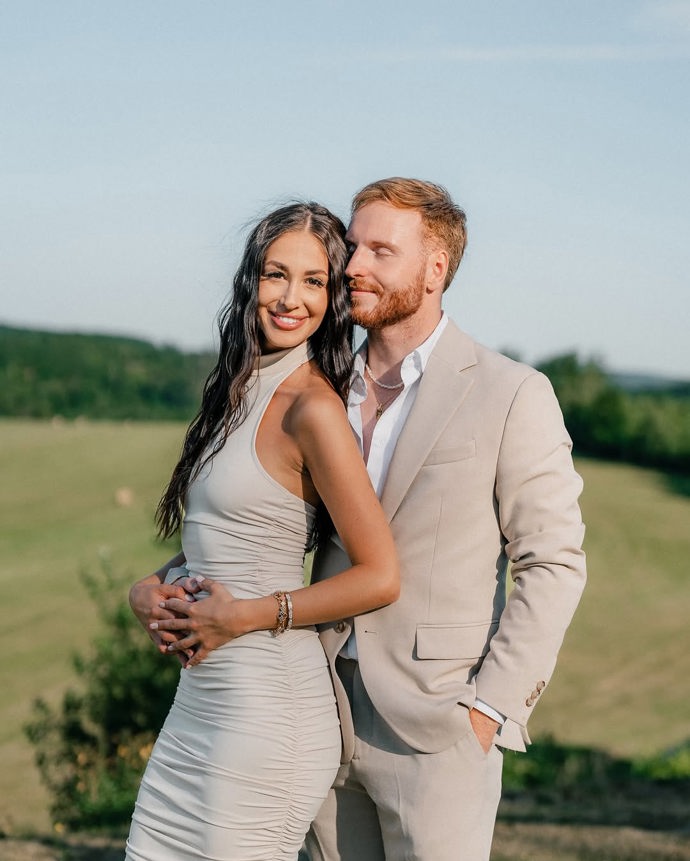 Vilém Šír vypadá po boku Lauren spokojeně.