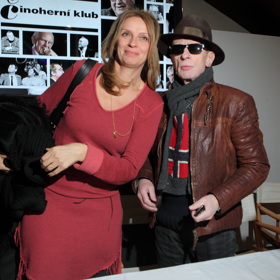 Herec Michal Pavlata na půdě Činoherního klubu se svojí kolegyní Ivanou Chýlkovou v roce 2015.