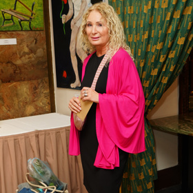 Světlana Nálepková ukázala, jak se dá minimalistický outfit oživit výraznými doplňky.