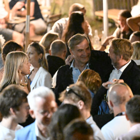 Jiří Macháček oslavil ve Varech 59. narozeniny.