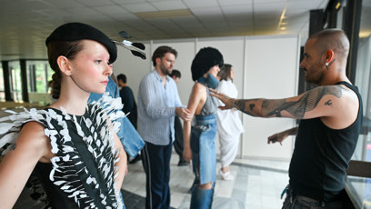 FOTO: Zákulisí módní přehlídky vítězů soutěže Mattoni Young Fashion Stars.