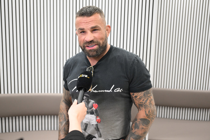 Karlos Vémola při rozhovoru pro eXtra.cz.