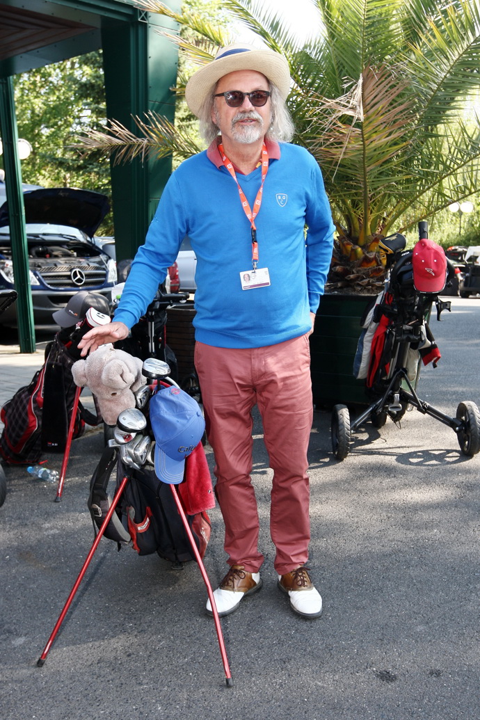 Velkou vášní Ondřeje Hejmy je golf. Měl ho dokonce na své vlastní zahradě. 