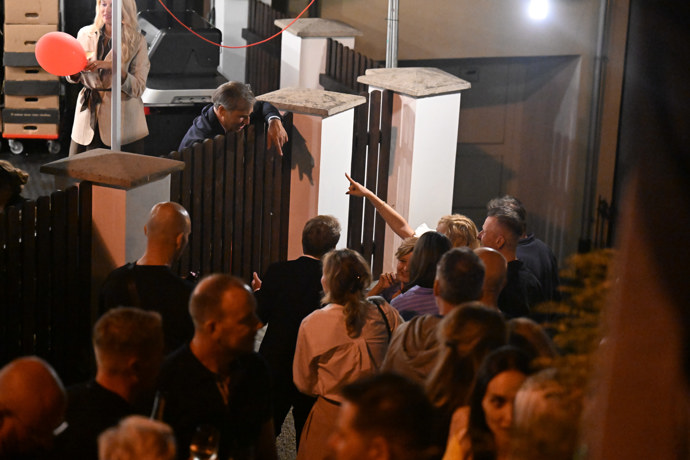 Bujará oslava narozenin Jiřího Macháčka.