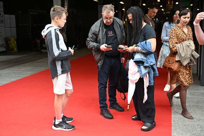 Milan Šteindler asi něco hledal.