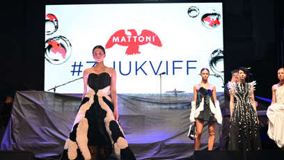 FOTO: Leona Skleničková na módní přehlídce vítězů soutěže Mattoni Young Fashion Stars.