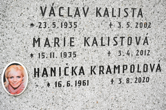 Místo posledního odpočinku Hany Krampolové.