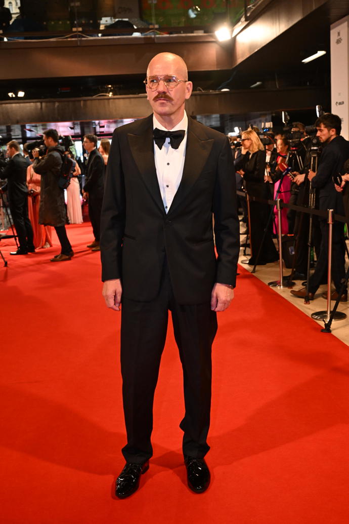 Stanislav Majer na červeném koberci.