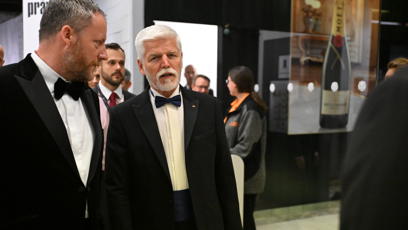 FOTO: Prezident Petr Pavel dorazil na slavnostní zakončení festivalu ve Varech.