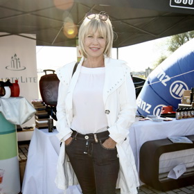 V roce 2016 už herečka dobře věděla, že bílou barvou si ubírá roky. 