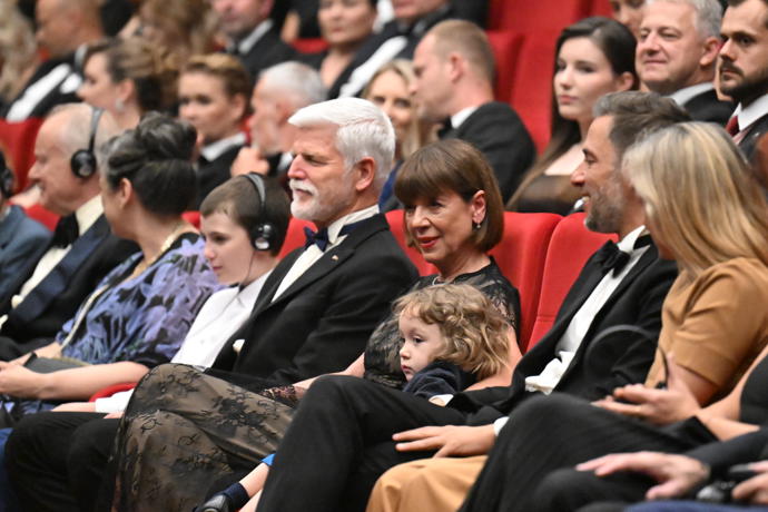 Andrea Bartošková se celou dobu dojemně usmívala.
