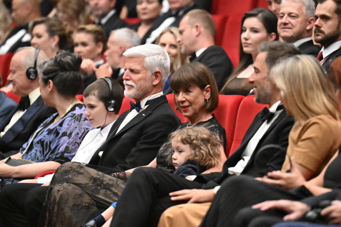 Petr Pavel a Andrea Bartošková si vychutnali festivalové finále v dobré náladě a vzpomínkách na Jiřího Bartošku.