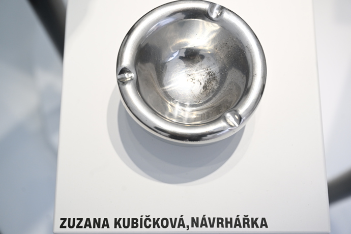 Popelník Zuzany Kubíčkové.