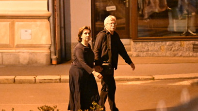FOTO: Veronika Freimanová odcházela na hotel se svým partnerem.