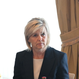 Eva Pavlová oblékla sako a triko.