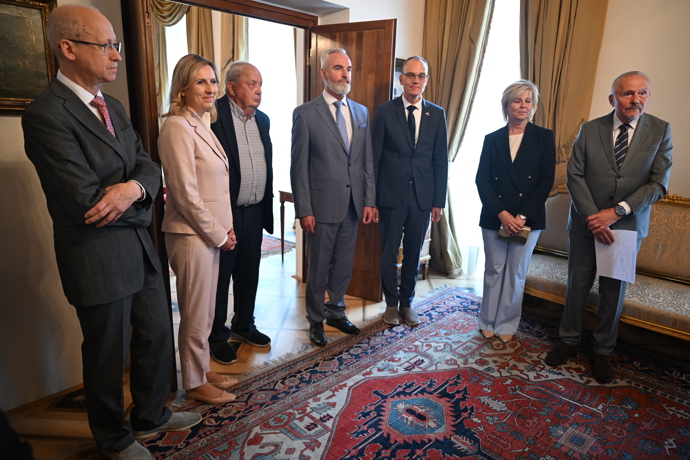 Eva Pavlová a Petr Pavel se zúčastnili jednání o problematice rakoviny slinivky.