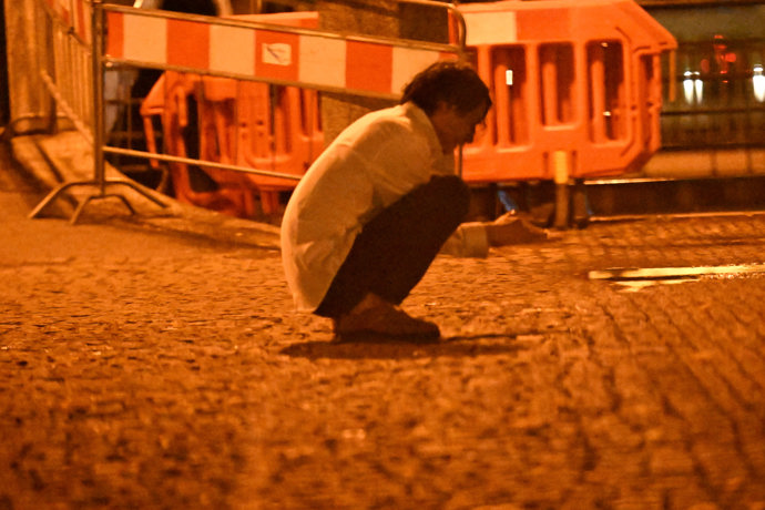 Každý čeká na taxi jinak.