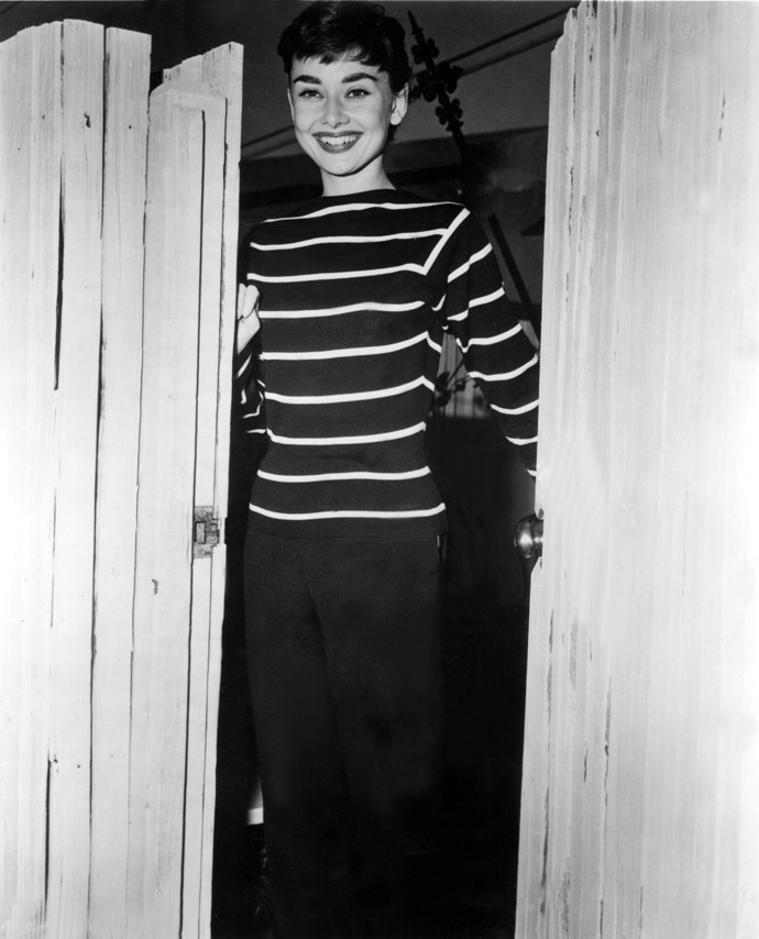 Bretaňský top si oblíbila také herečka Audrey Hepburn, která na pohodlnou, ale stylovou módu v soukromí nedala dopustit.