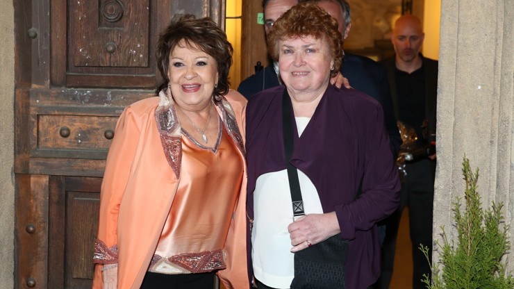 Jiřina Bohdalová se sestrou Jaroslavou Henzelovou