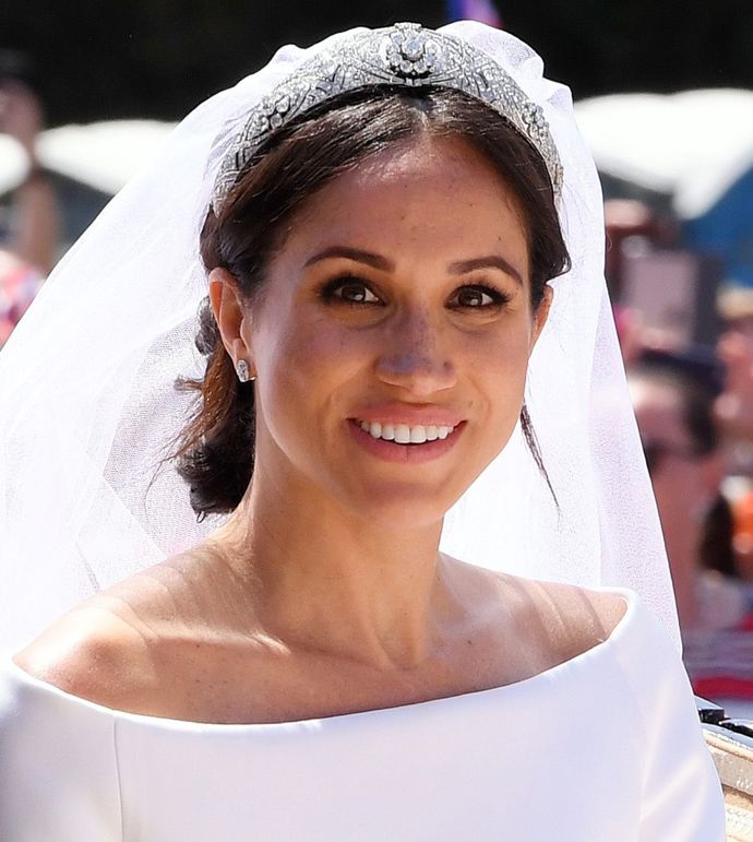 Meghan Markle si většinou vystačila s balzámem a tužkou. A to i na svatbě s princem Harrym v roce 2018.