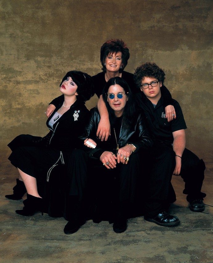 Ozzy s manželkou Sharon a dětmi Kelly a Jackem.