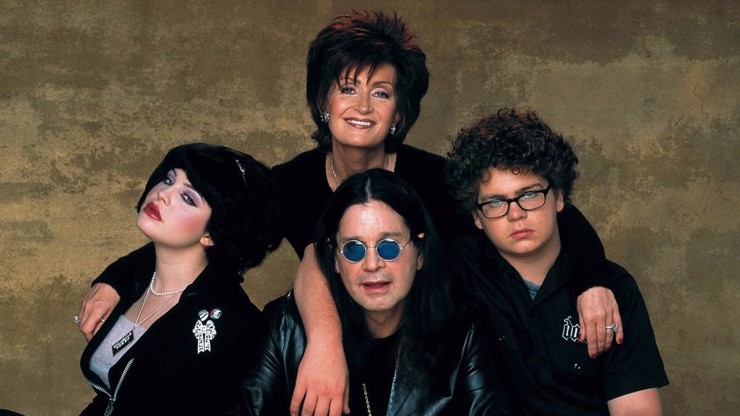 Ozzy s manželkou Sharon a dětmi Kelly a Jackem.