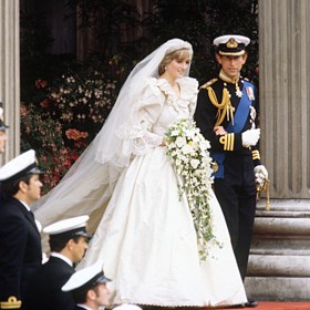 Svatbě Diany s Charlesem naopak přihlíželo na 750 milionů televizních diváků po celém světě. Obřadu přitom bylo v katedrále sv. Pavla přítomno na 3 500 hostů.