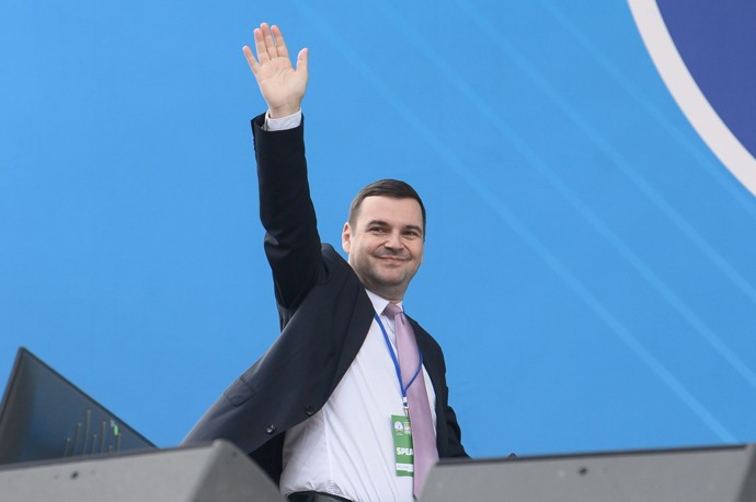 Šéf strany Motoristé sobě Petr Macinka.