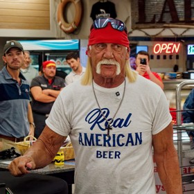 Zemřel Hulk Hogan. 