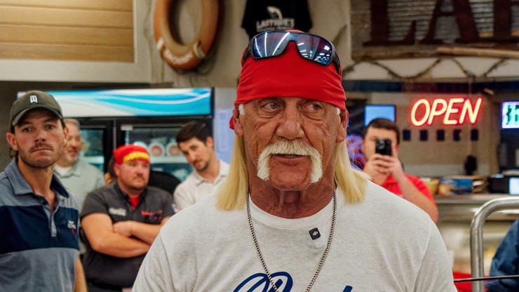 Zemřel Hulk Hogan. 