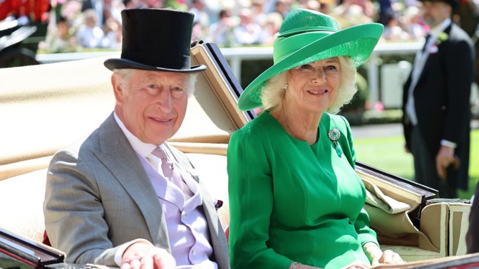 Královna Camilla slaví 78. narozeniny: Její důvěrný poměr s princem Charlesem praskl kvůli tamponové aféře