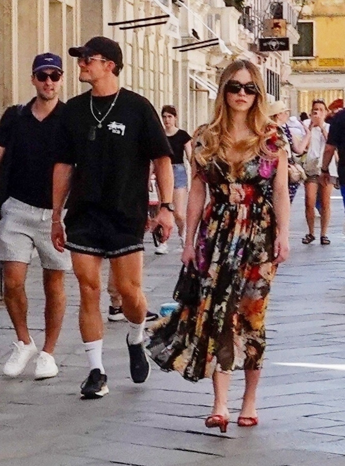 Sydney se procházela městem po boku Orlanda Blooma.