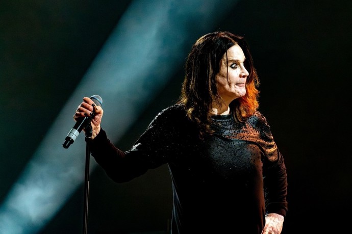 Zpěvák Ozzy Osbourne zemřel.