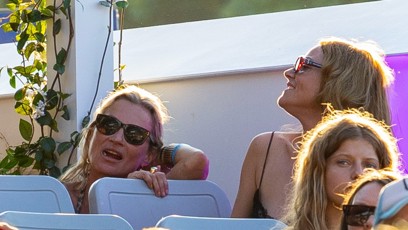 FOTO: Na opilecké obličeje jsem u Kate Moss zvyklí.