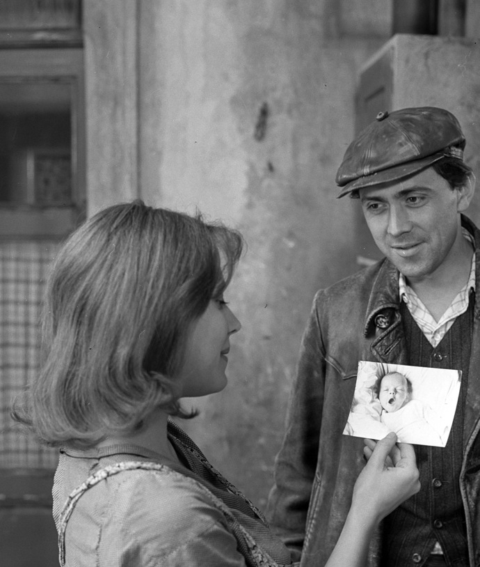 snímek z filmu Robinsonka
